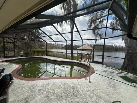 19250 Blount Rd, Lutz, FL 33558