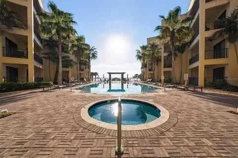 2351 Lakeview Dr #302, Sebring, FL 33870