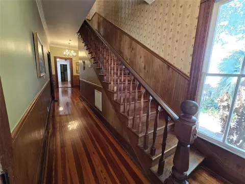 Entry Way - 720 SE 3rd St, Ocala, FL 34471 photo 3 of 13