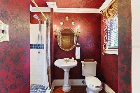 Bath - 720 SE 3rd St, Ocala, FL 34471 photo 1 of 7