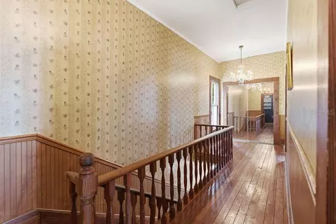 Entry Way - 720 SE 3rd St, Ocala, FL 34471 photo 10 of 13