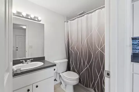 Bath - 720 SE 3rd St, Ocala, FL 34471 photo 7 of 7