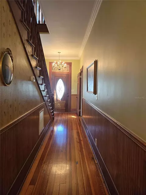 Entry Way - 720 SE 3rd St, Ocala, FL 34471 photo 8 of 13