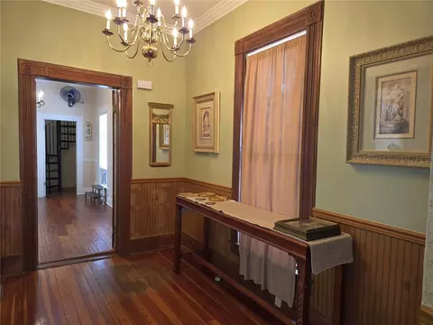 Entry Way - 720 SE 3rd St, Ocala, FL 34471 photo 5 of 13