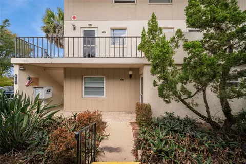 Exterior - 404 E Orlando Ave #1B, Ocoee, FL 34761 photo 2 of 5