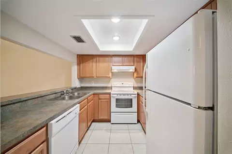 Kitchen - 404 E Orlando Ave #1B, Ocoee, FL 34761 photo 1 of 3