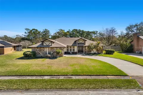 2213 Woodlawn Cir, Melbourne, FL 32934