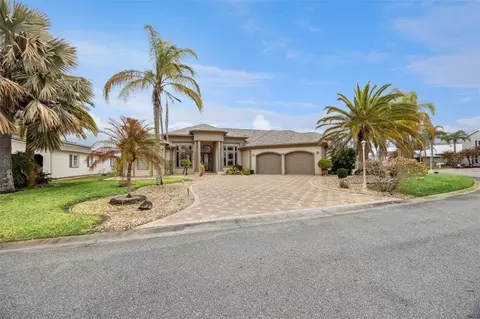 913 Grande Haven Dr, Titusville, FL 32780