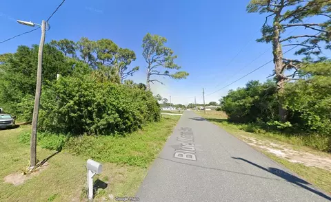 107 Blue Moon Ave, Lake Placid, FL 33852