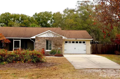 7023 Wright Ave, Mount Dora, FL 32757