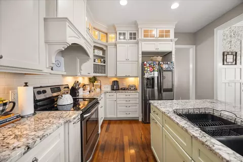 Kitchen - 815 Spring Park Loop, Celebration, FL 34747 photo 2 of 4