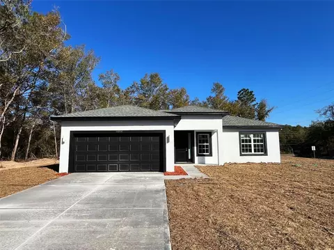 11054 N Academy Dr, Dunnellon, FL 34434