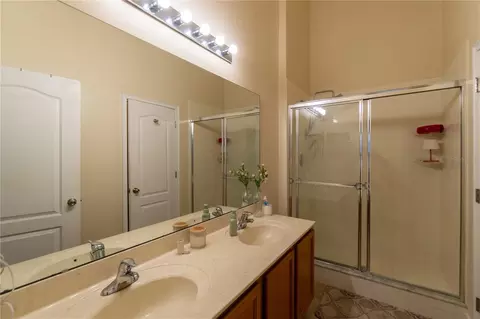 Bath - 2116 Switch Grass Cir, Ocoee, FL 34761 photo 1 of 4