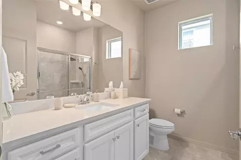 Bath - 16016 Sandy Cliffs Dr, Clermont, FL 34714 photo 4 of 9