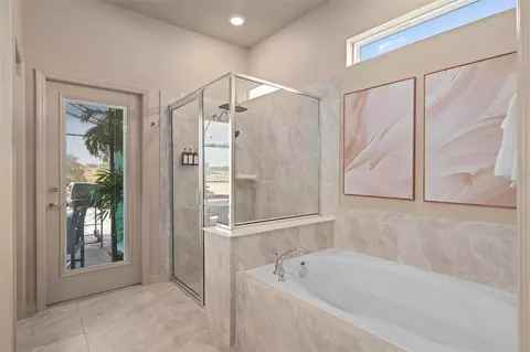 Bath - 16016 Sandy Cliffs Dr, Clermont, FL 34714 photo 3 of 9