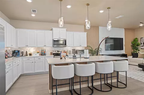 Kitchen - 16016 Sandy Cliffs Dr, Clermont, FL 34714 photo 2 of 5