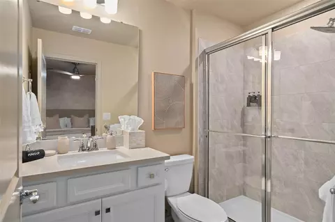 Bath - 16016 Sandy Cliffs Dr, Clermont, FL 34714 photo 6 of 9