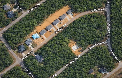 60 E Falcon St, Dunnellon, FL 34434