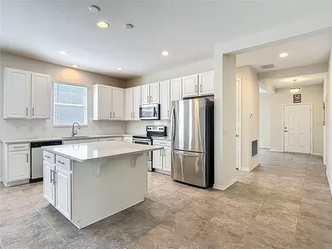 Kitchen - 1813 Castleton Dr, Saint Cloud, FL 34771 photo 7 of 8