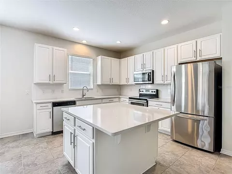 Kitchen - 1813 Castleton Dr, Saint Cloud, FL 34771 photo 6 of 8