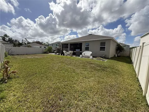 Exterior - 16418 Woodside Gln, Parrish, FL 34219 photo 5 of 7