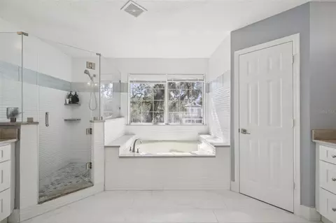 Bath - 1978 Applegate Dr, Ocoee, FL 34761 photo 2 of 5