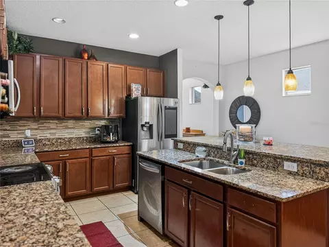 Kitchen - 3497 Bunchberry Way, Ocoee, FL 34761 photo 5 of 8