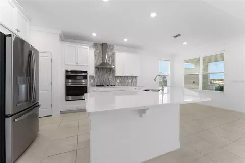 Kitchen - 2834 High Pointe St, Clermont, FL 34711 photo 4 of 4