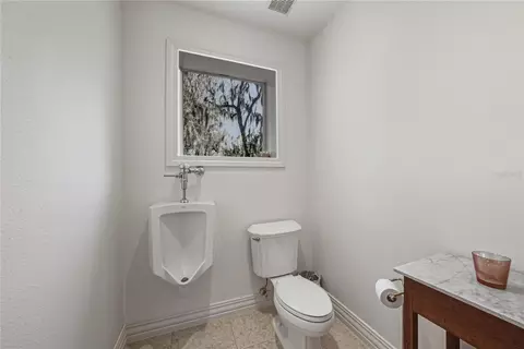 Bath - 3515 Gallagher Rd, Dover, FL 33527 photo 7 of 13