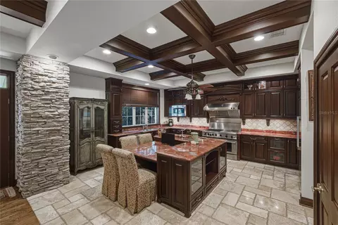 Kitchen - 3515 Gallagher Rd, Dover, FL 33527 photo 4 of 8