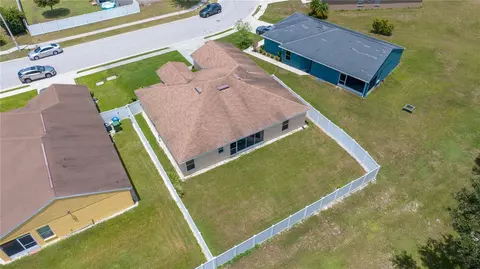 View/Area - 6518 Crescent Loop, Winter Haven, FL 33884 photo 4 of 7