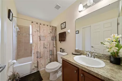 Bath - 6518 Crescent Loop, Winter Haven, FL 33884 photo 2 of 2