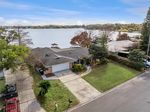 894 W Lake Holden Pt, Orlando, FL 32805