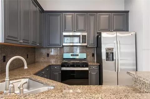 Kitchen - 13118 Sunkiss Loop, Windermere, FL 34786 photo 2 of 3