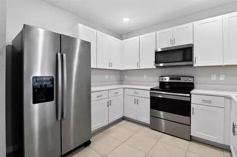Kitchen - 25152 E Lenox Cir, Punta Gorda, FL 33950 photo 2 of 4