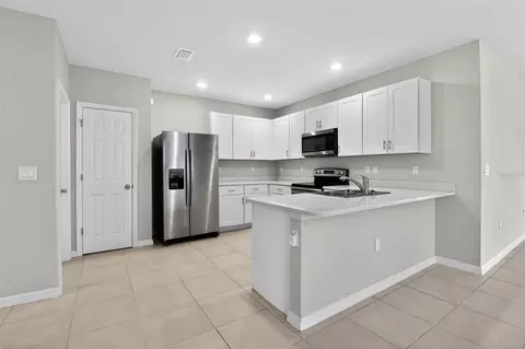 Kitchen - 25152 E Lenox Cir, Punta Gorda, FL 33950 photo 3 of 4