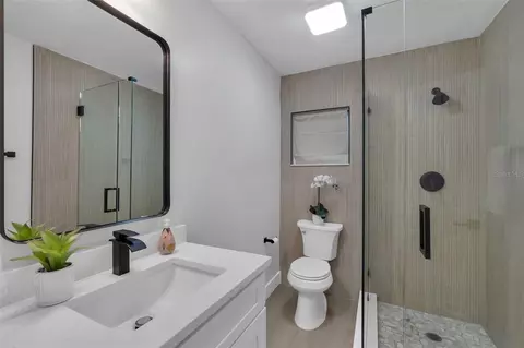 Bath - 1432 10th St, Saint Cloud, FL 34769 photo 1 of 4