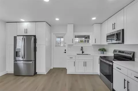 Kitchen - 1432 10th St, Saint Cloud, FL 34769 photo 1 of 3