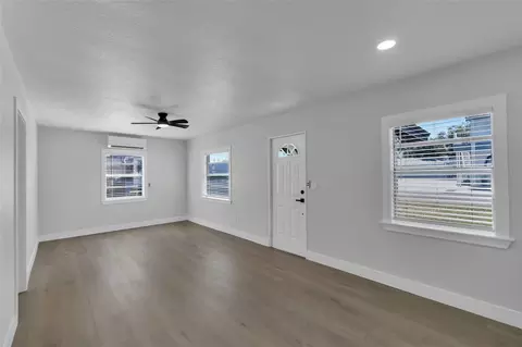 Living - 1432 10th St, Saint Cloud, FL 34769 photo 1 of 1