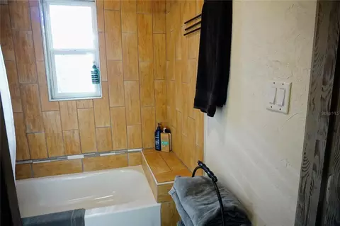 Bath - 6880 E Channel Dr, Hernando, FL 34442 photo 3 of 3