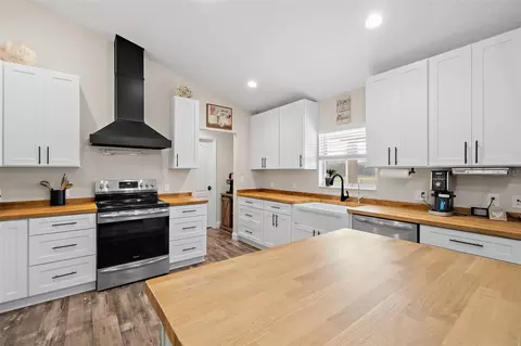 Kitchen - 3440 Hammock Rd, Mims, FL 32754 photo 1 of 6
