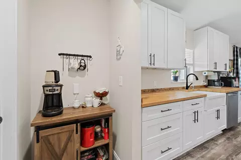 Kitchen - 3440 Hammock Rd, Mims, FL 32754 photo 6 of 6