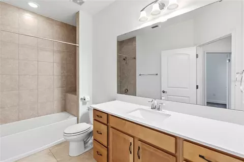 Bath - 3100 Crispin Cir, Harmony, FL 34773 photo 4 of 5