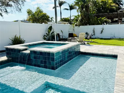 8280 32nd Ave N, Saint Petersburg, FL 33710