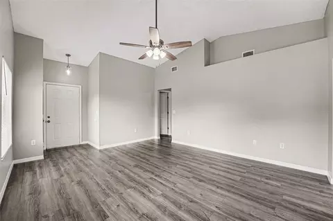 Living - 3339 Queens Cove Loop, Winter Haven, FL 33880 photo 1 of 2