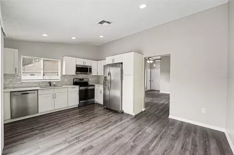 Kitchen - 3339 Queens Cove Loop, Winter Haven, FL 33880 photo 1 of 2