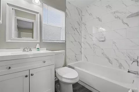 Bath - 3339 Queens Cove Loop, Winter Haven, FL 33880 photo 1 of 2