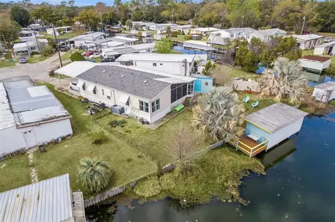 26142 Rose Ln, Astatula, FL 34705