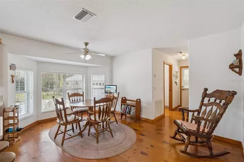 Dining - 41731 Dahlia St, Eustis, FL 32736 photo 2 of 4