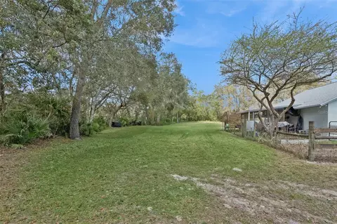 Exterior - 41731 Dahlia St, Eustis, FL 32736 photo 12 of 14